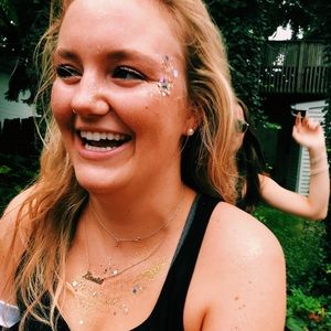 Meet your Posher, Lanie